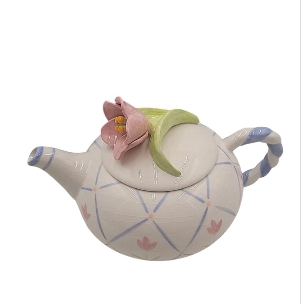Vintage Avon Elegant Blooms Teapot Pink Flower Quilted Cottagecore New in box
